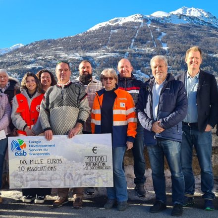 Remise de chèque associations Briançon 